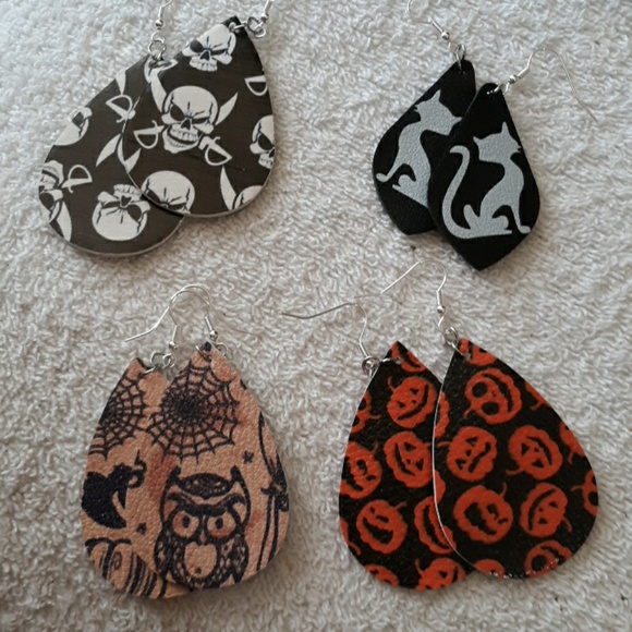 Jewelry - 4 Pair Halloween Earrings 💀